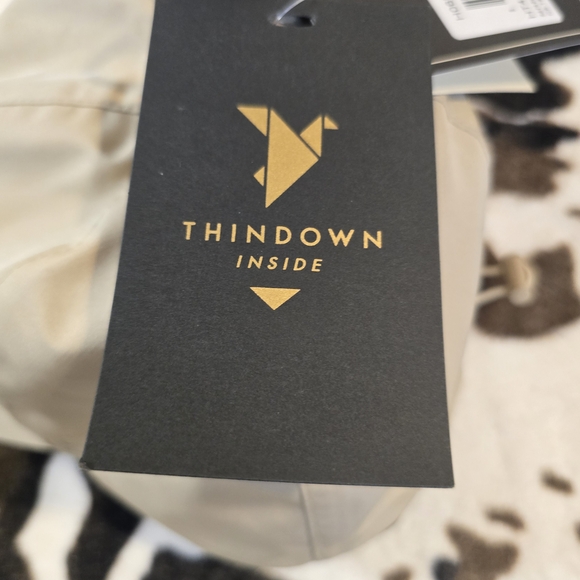 Tilley Men’s Light Beige Performance Cap - Picture 7 of 8